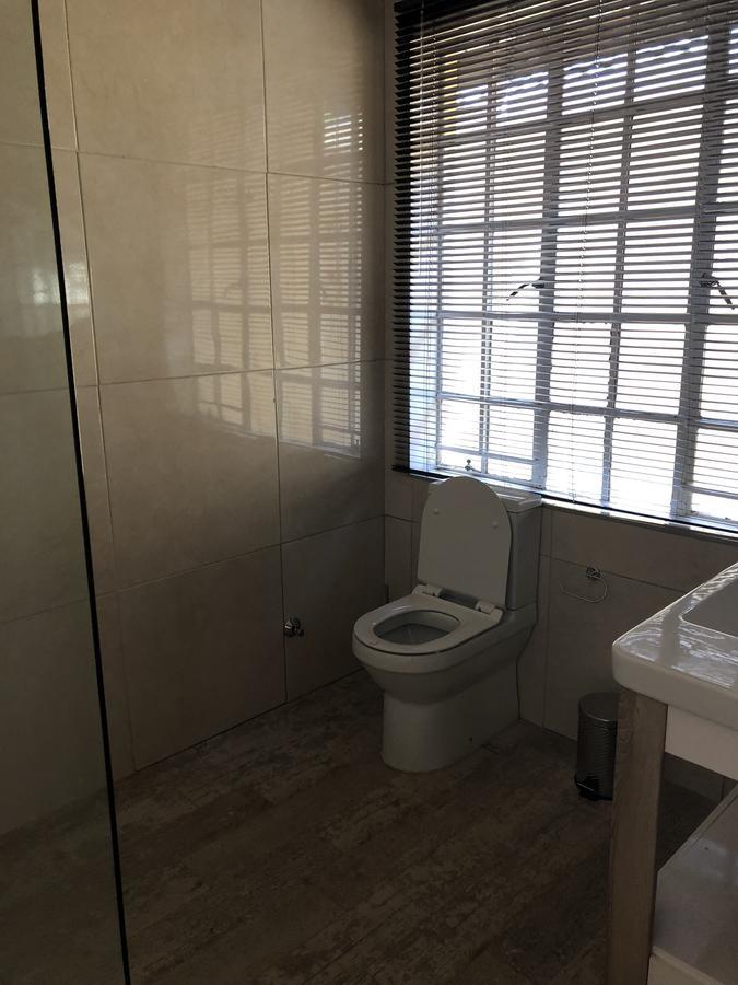Randburg Khuvena Guesthouse מראה חיצוני תמונה