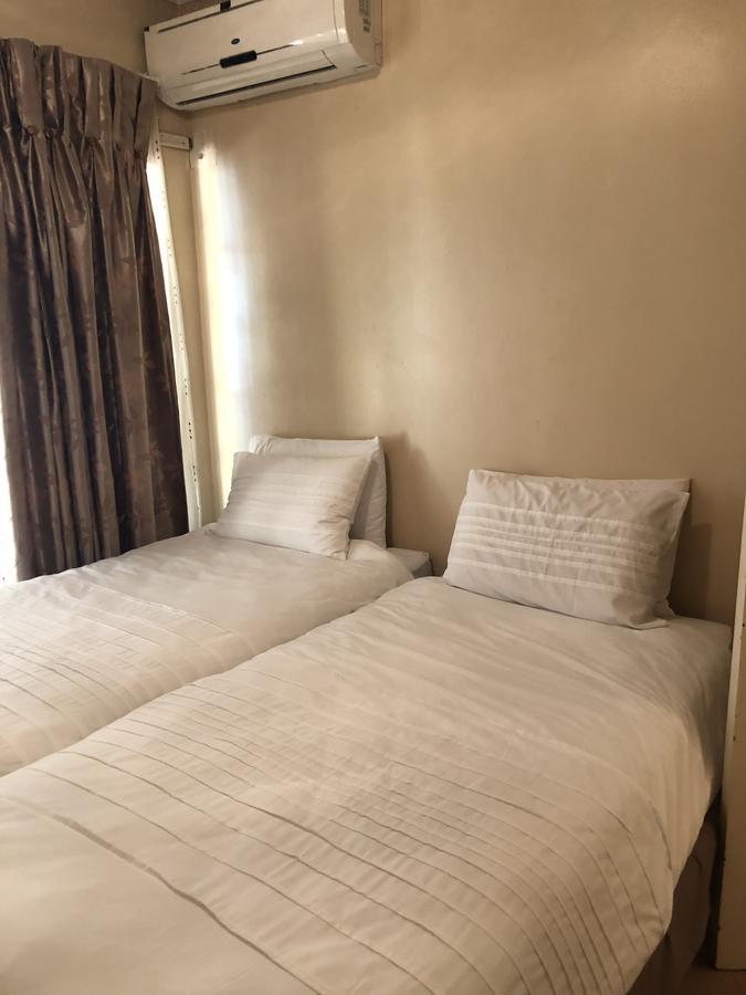 Randburg Khuvena Guesthouse מראה חיצוני תמונה