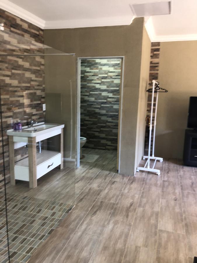 Randburg Khuvena Guesthouse מראה חיצוני תמונה