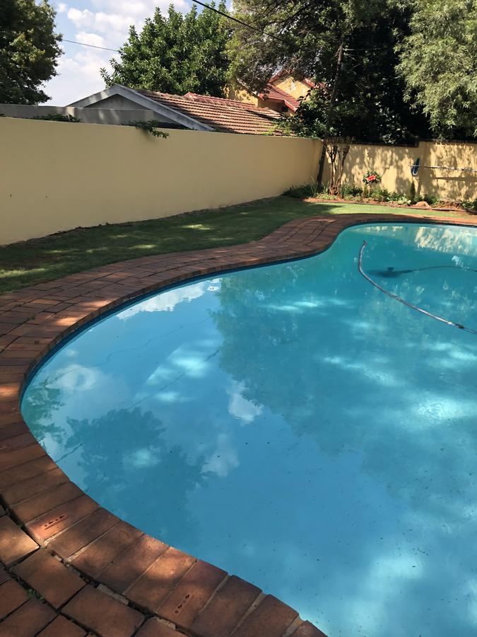 Randburg Khuvena Guesthouse מראה חיצוני תמונה